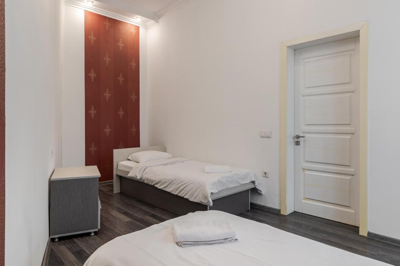 Halytska Apartment Lwów Zewnętrze zdjęcie
